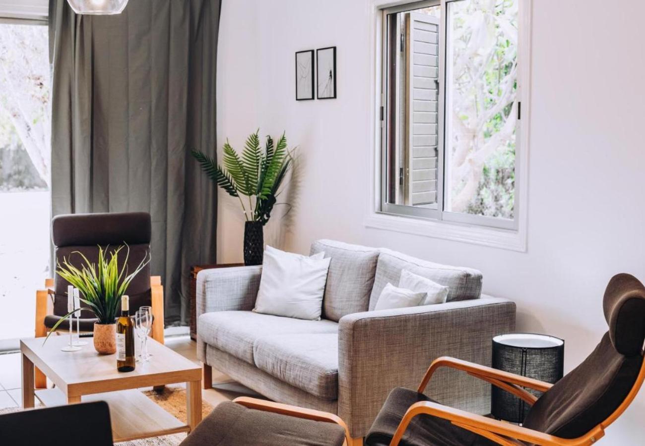 H&O Royal Townhouse In Center Paphos Apartamento Exterior foto
